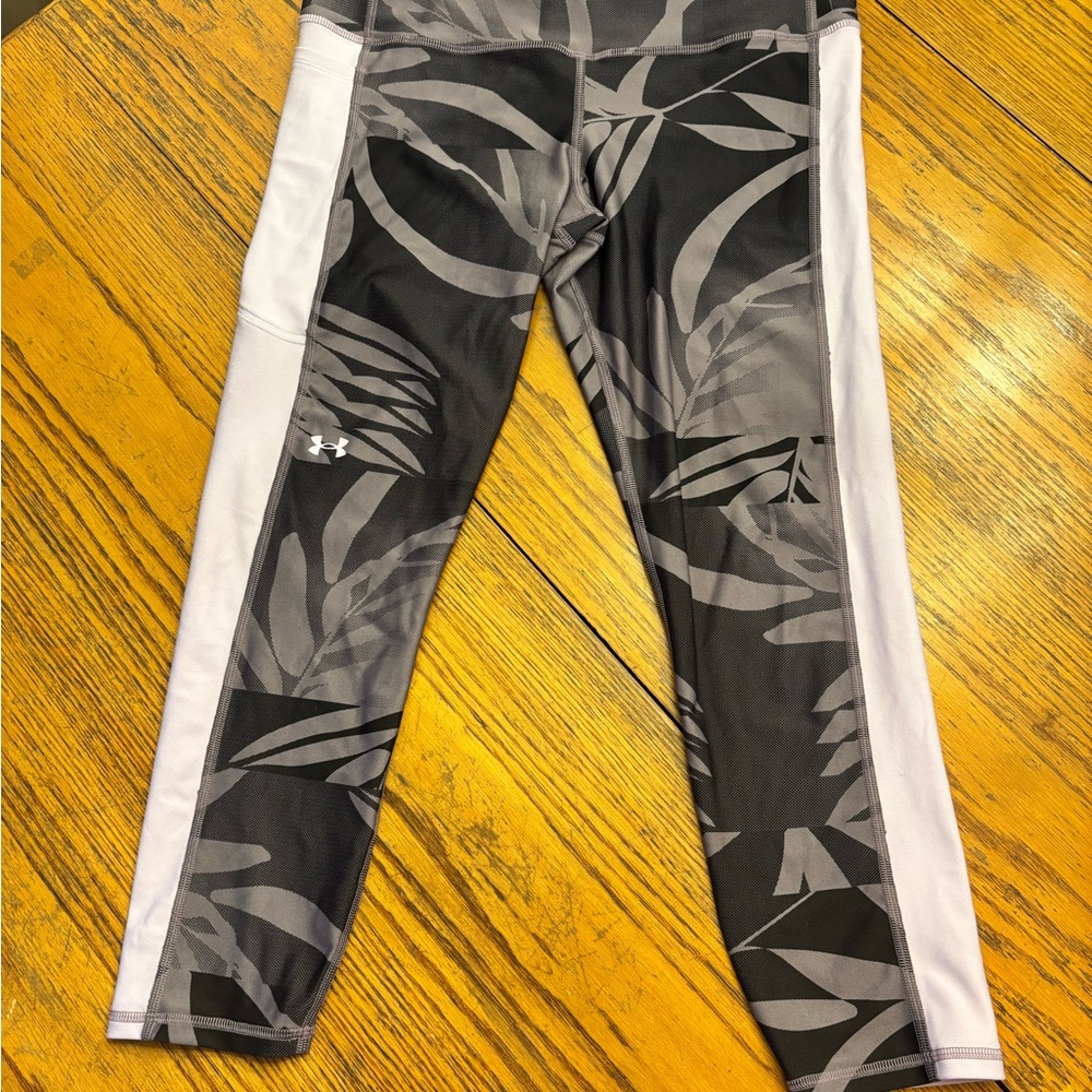 Under Armour heat gear capri leggings